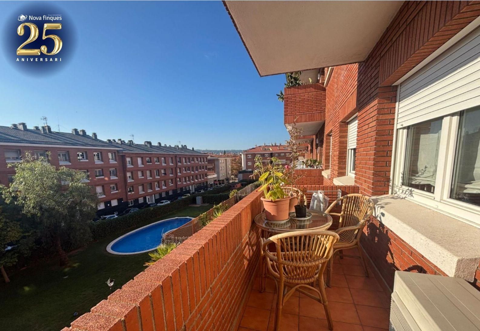 Exterior view of Flat for sale in Sant Quirze del Vallès  with Air Conditioner, Heating and Parquet flooring