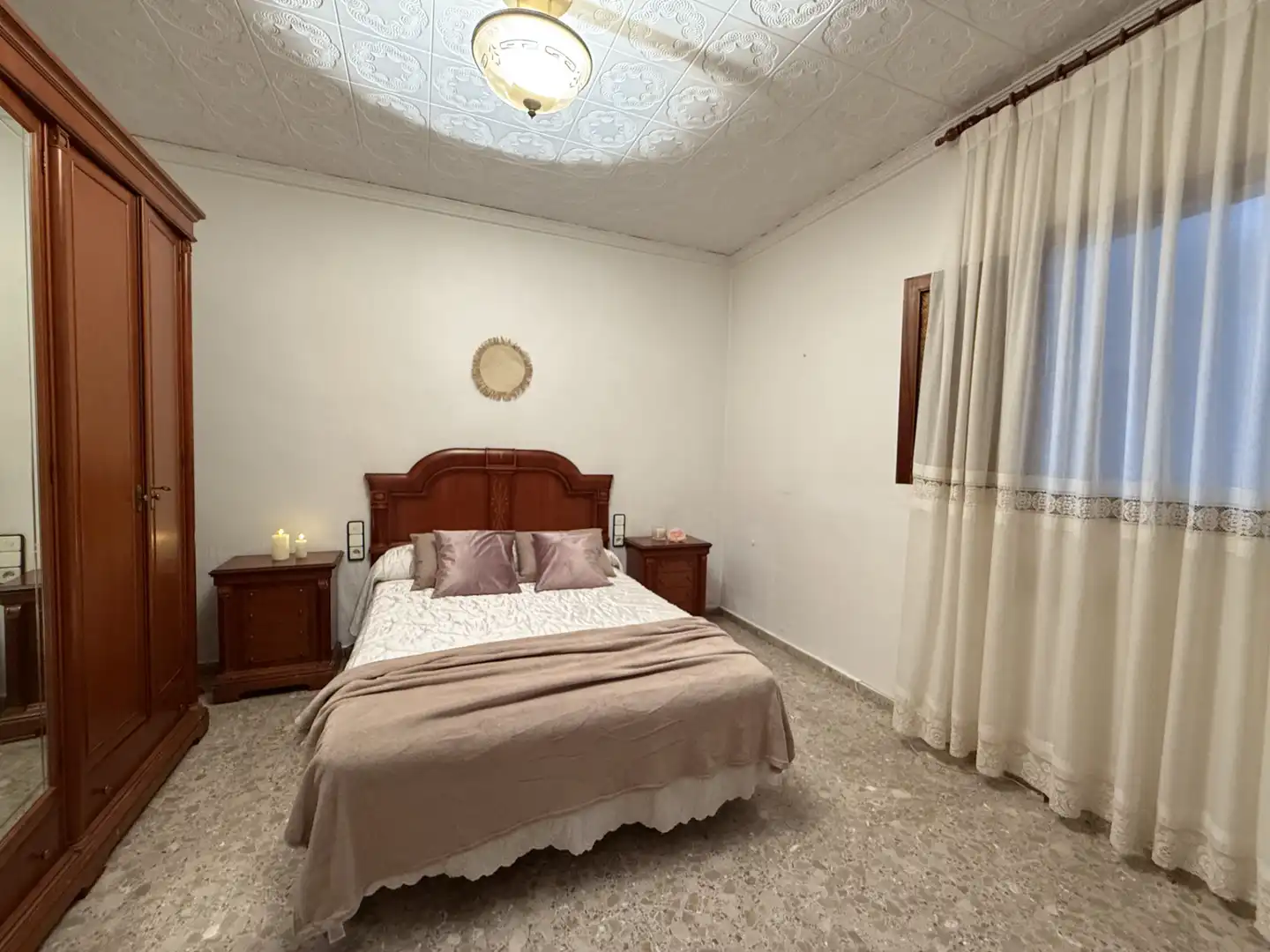Schlafzimmer von Einfamilien-Reihenhaus zum Verkauf in La Pobla del Duc mit Klimaanlage, Heizung und Terrasse