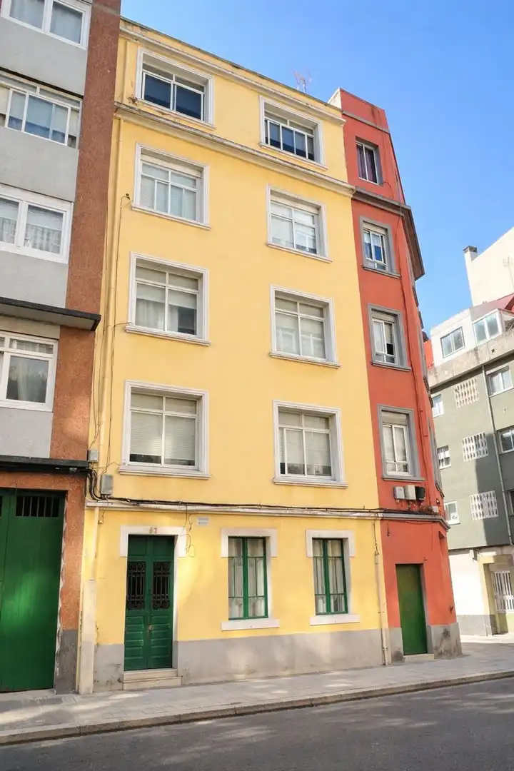 Pis en venda a Calle Santo Tomás 57