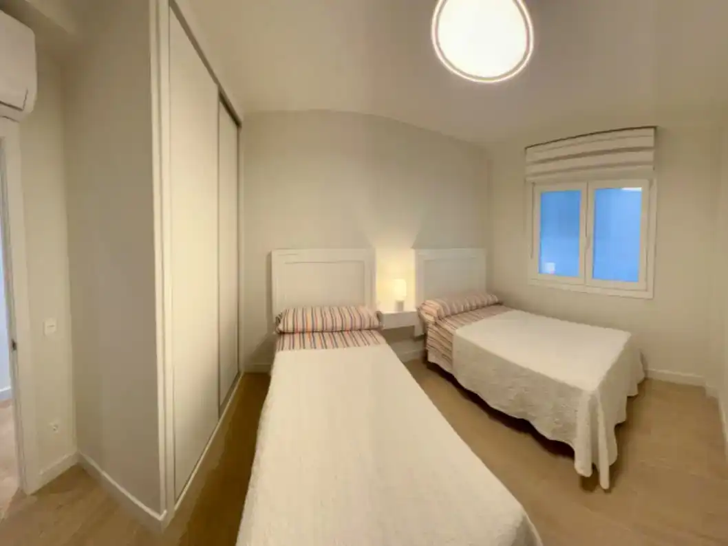 Bedroom of Flat for rent in Almuñécar  with Air Conditioner and Furnished
