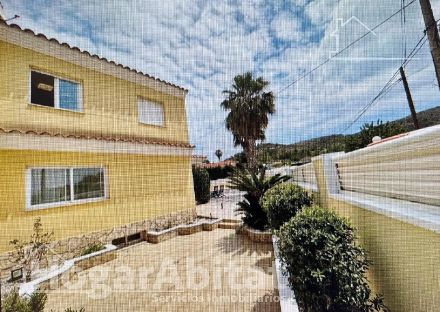 Vista exterior de Casa o xalet en venda en Borriol amb Calefacció, Jardí privat i Terrassa