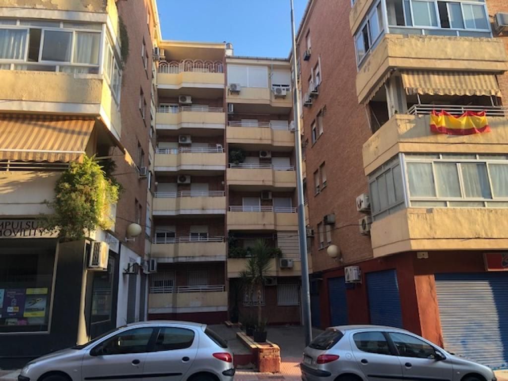 Exterior view of Flat for sale in Bailén  with Private garden, Washing machine and Community pool