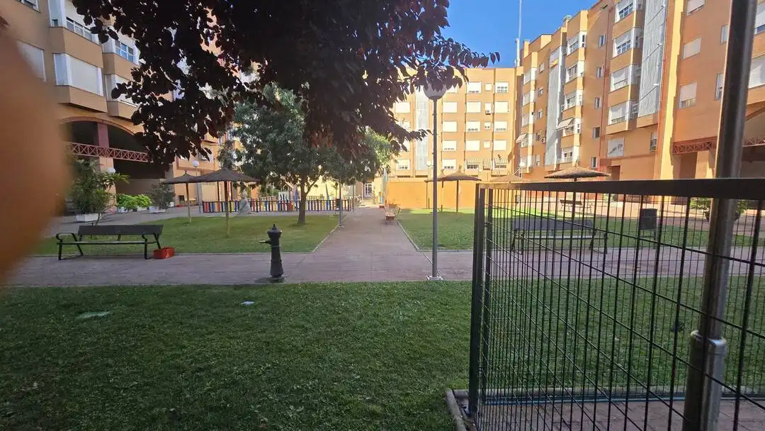Aparcament de Pis de lloguer en Alcorcón amb Traster, Piscina i Rentadora