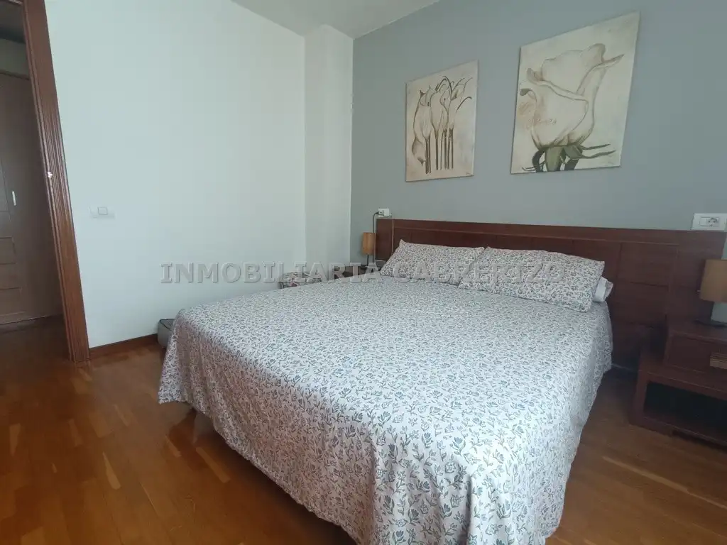 Habitación de Piso en venta en  Logroño con Calefacción, Parquet y Terraza