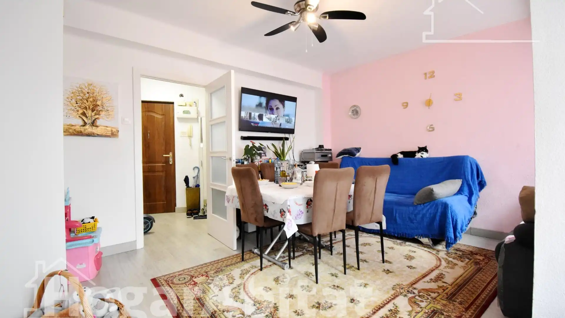 Living room of Flat for sale in Oliva  with Parquet flooring, Furnished and Balcony