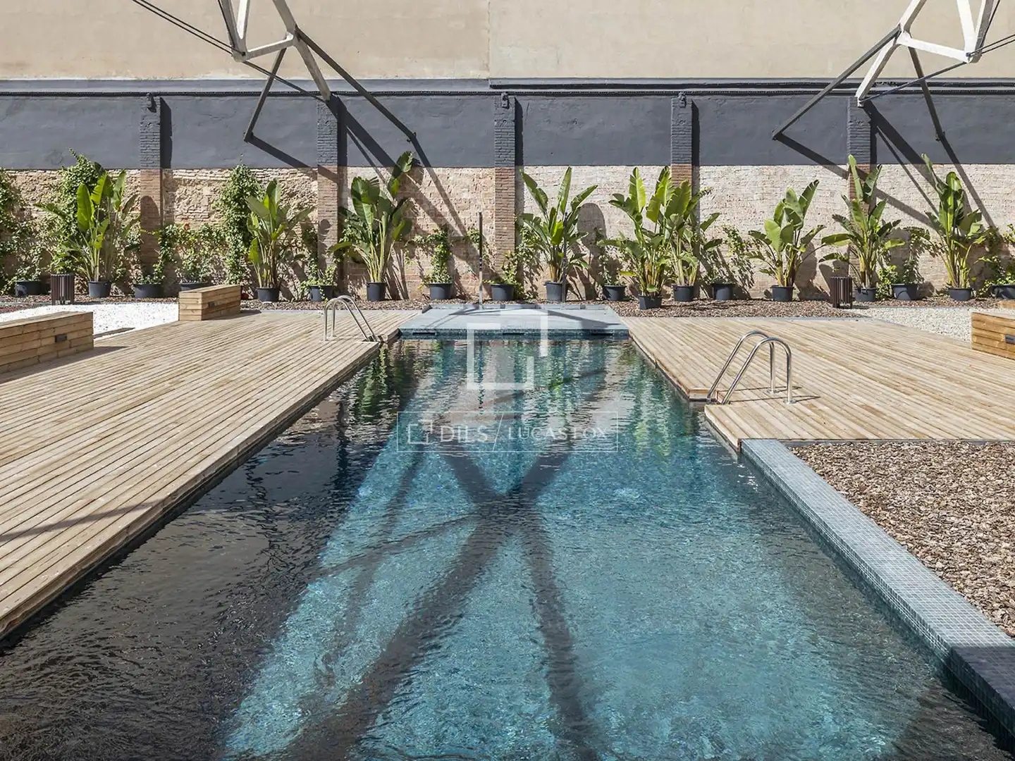 Piscina de Piso de alquiler en Barcelona con Aire acondicionado, Parquet y Terraza