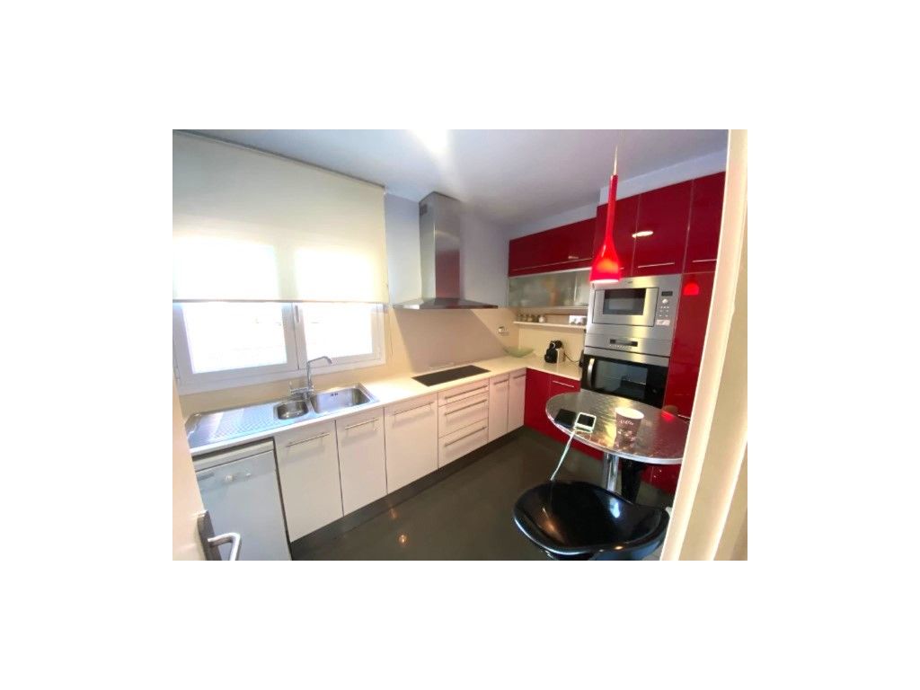 Cuina de Pis de lloguer en Vilafranca del Penedès amb Calefacció, Moblat i Rentadora