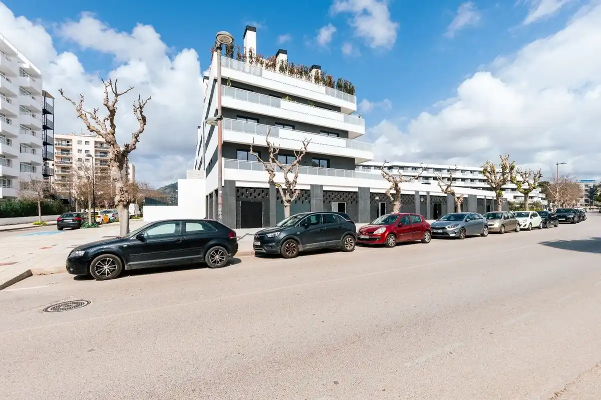 Local commercial à louer à Av. Pere Matutes Noguera, imagen 3