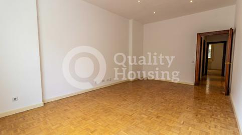 Foto 5 von Wohnung zur Miete in Hispanoamérica - Bernabéu,  Madrid Capital