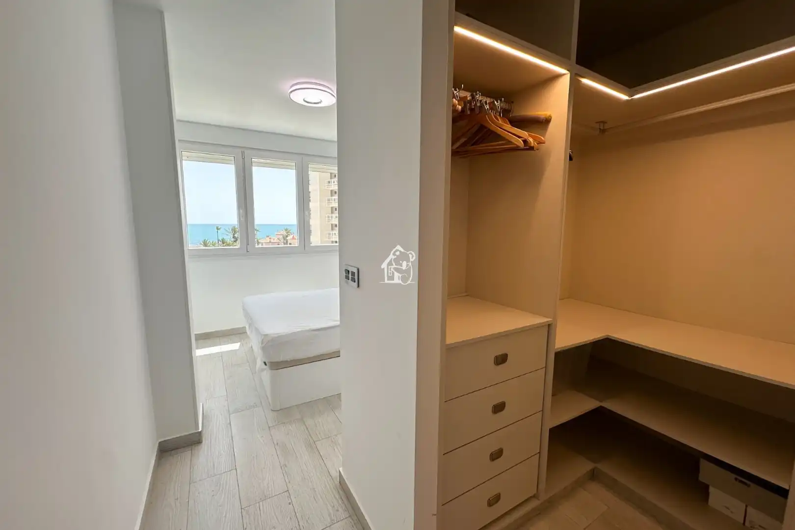 Bedroom of Apartments for rent in Torrevieja  with Furnished, Oven and Washing machine