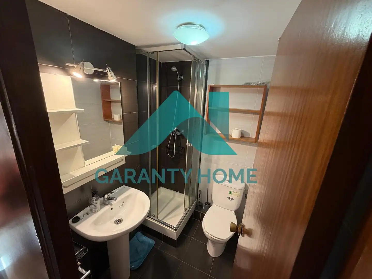 Bathroom of Attic for rent in Cáceres  with Heating, Terrace and Furnished