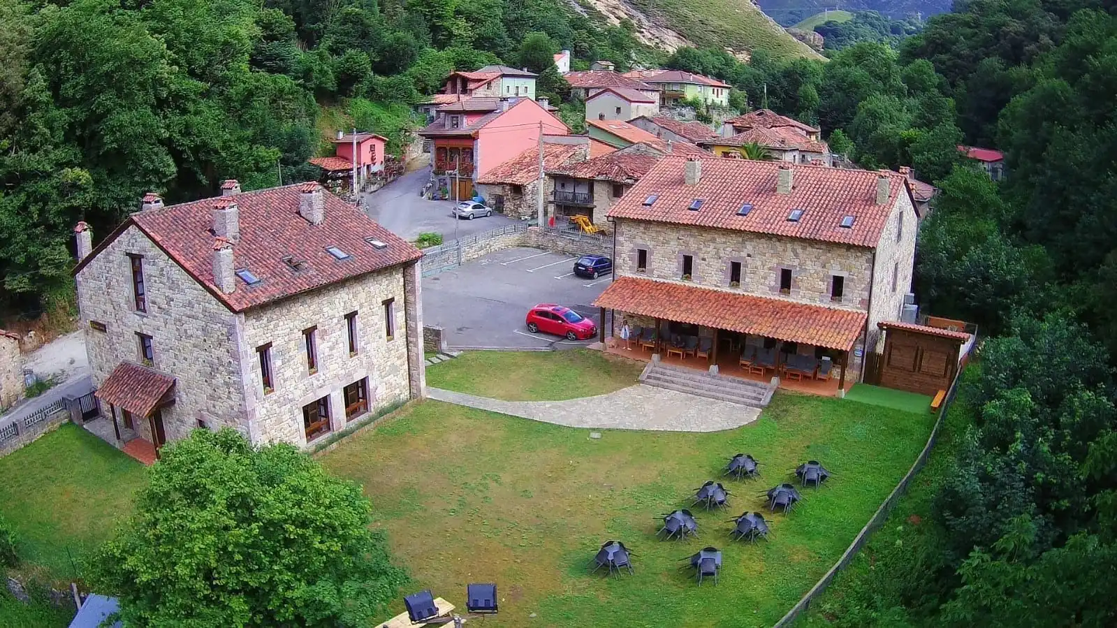 Vista exterior de Casa o chalet en venta en Cabrales con Jardín privado y Terraza