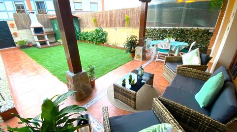 Foto 5 de Casa adosada en venda a Barrio de Santullán, Mioño - Santullán, Castro-Urdiales