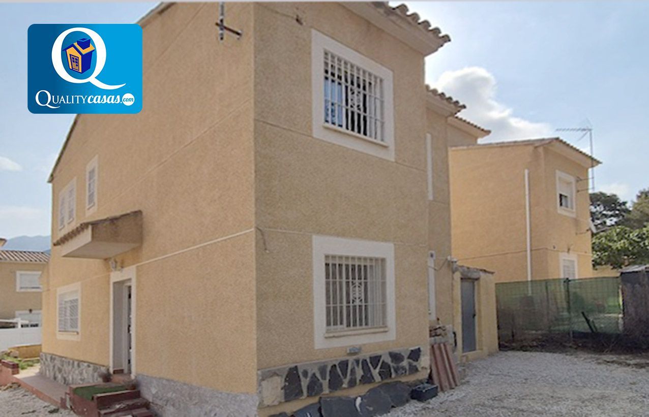 Vista exterior de Casa o xalet en venda en Aigües amb Terrassa i Traster