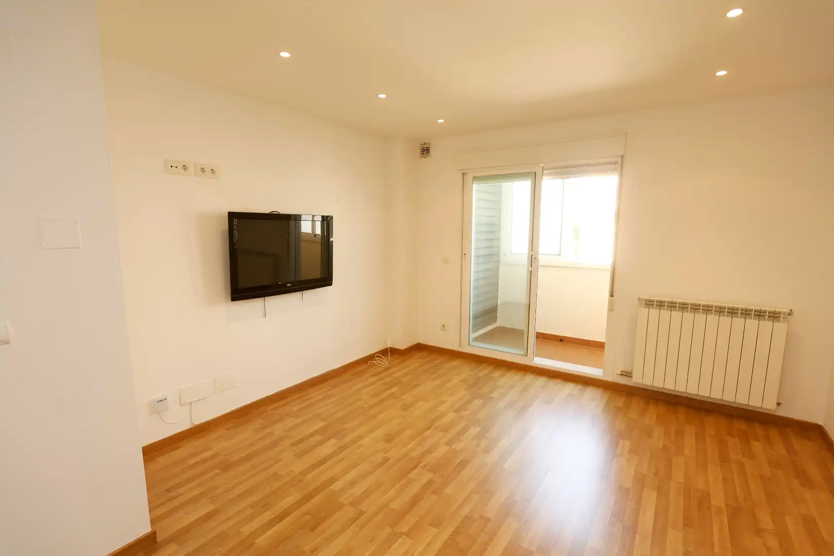 Sala de estar de Apartamento en venta en Zaragoza con Aire acondicionado, Calefacción y Horno