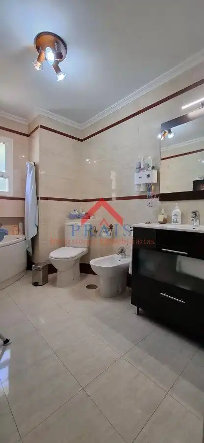 Baño de Piso en venta en Utrera con Aire acondicionado, Terraza y Trastero