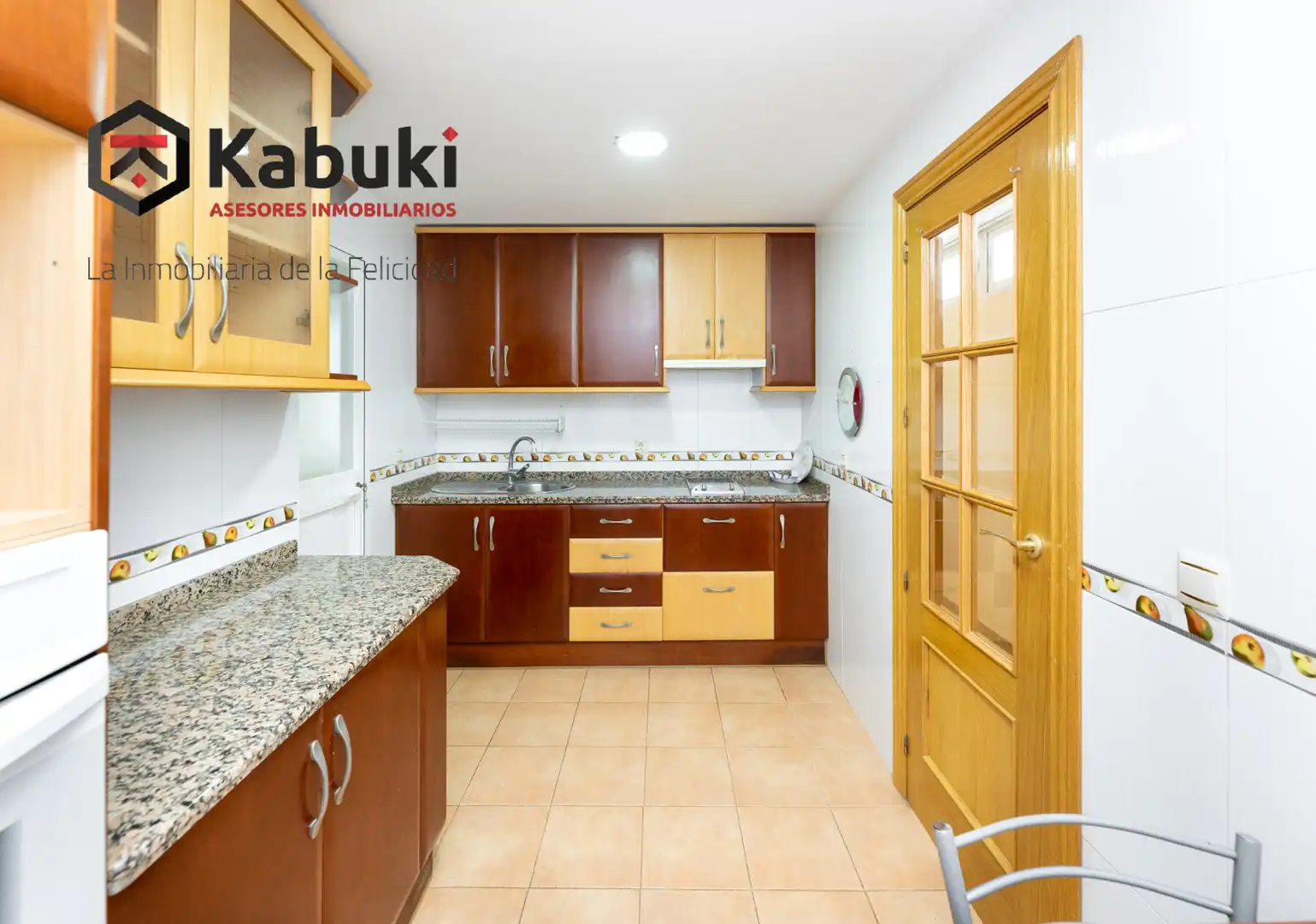 Kitchen of Flat for sale in Granada  with Terrace and Balcony