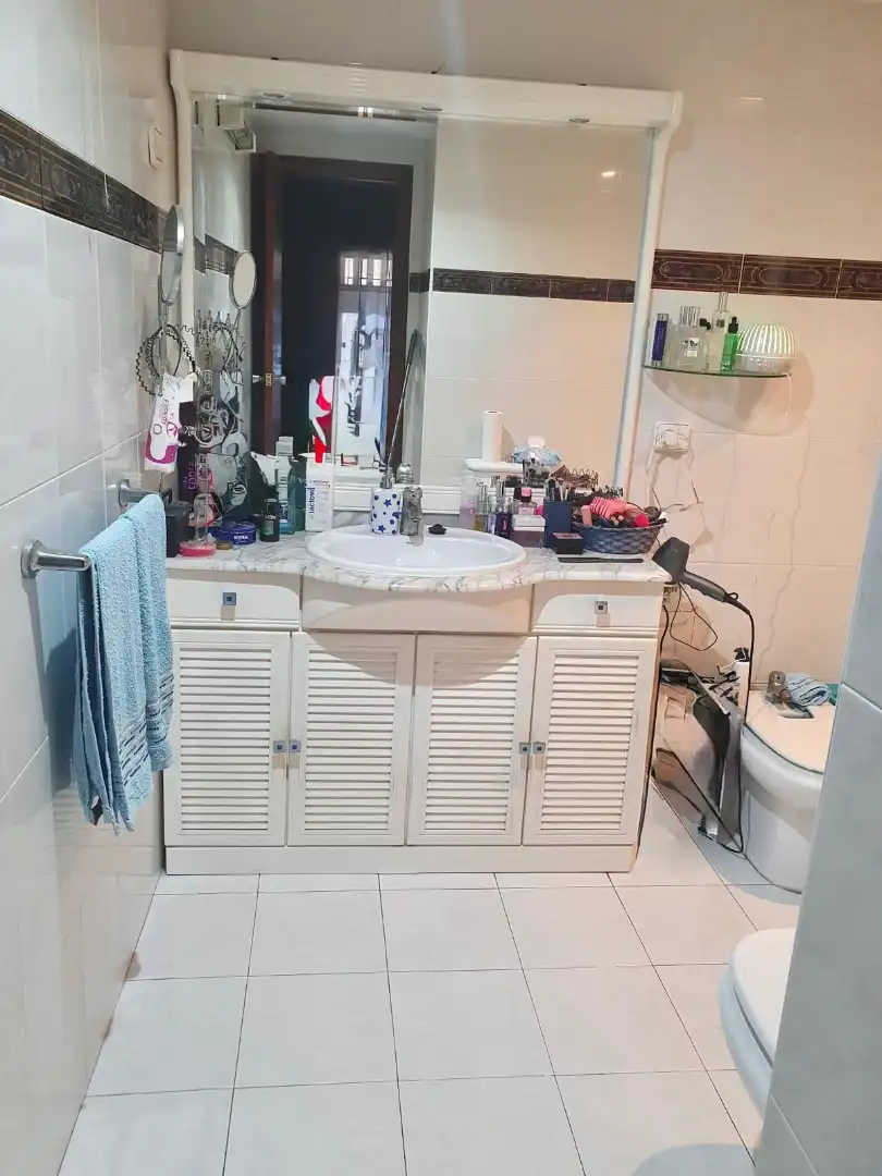 Bany de Apartament en venda en Alicante / Alacant amb Aire condicionat, Calefacció i Terrassa
