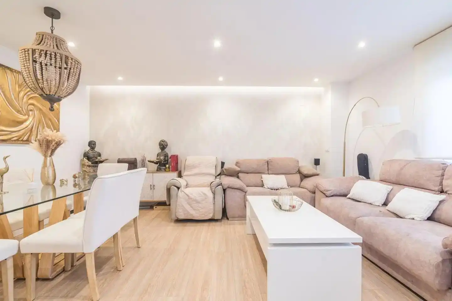 Sala de estar de Piso en venta en Alicante / Alacant con Terraza, Trastero y Piscina