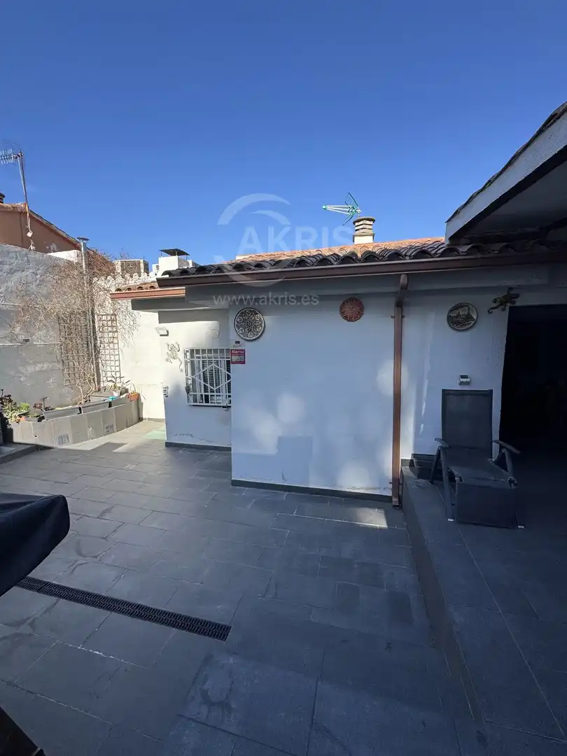 Adosado con piscina en venta en St Damia, imagen 3