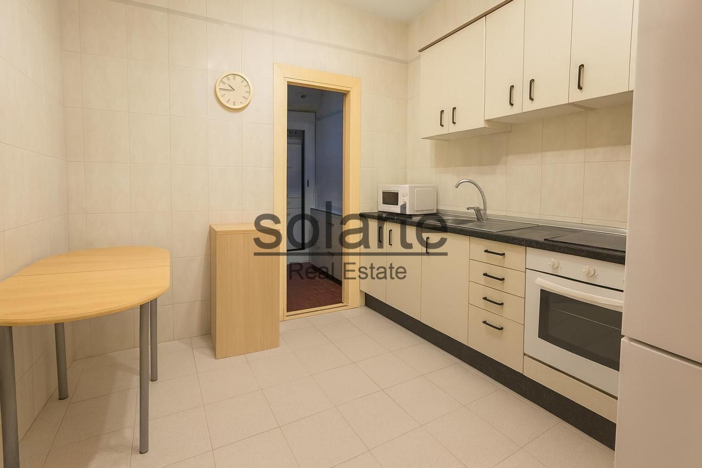 Kitchen of Flat for sale in L'Hospitalet de Llobregat  with Parquet flooring and Balcony