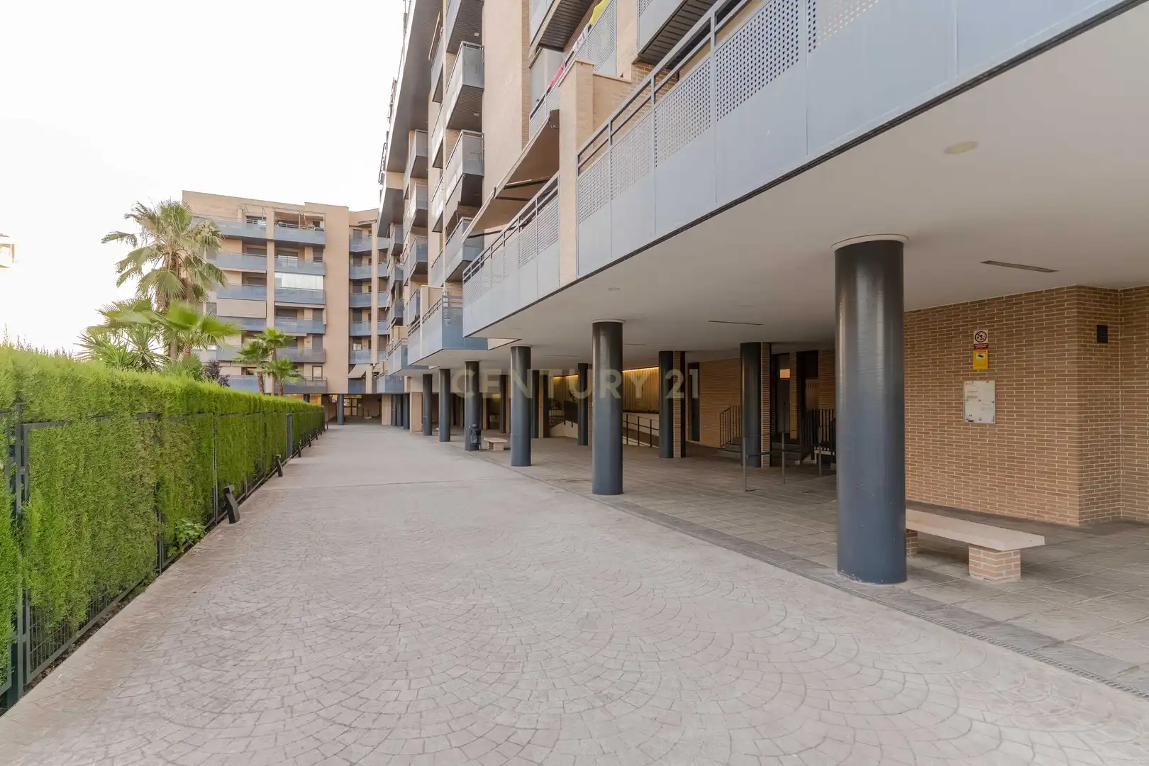 Vista exterior de Apartament en venda en Granada amb Aire condicionat, Traster i Piscina