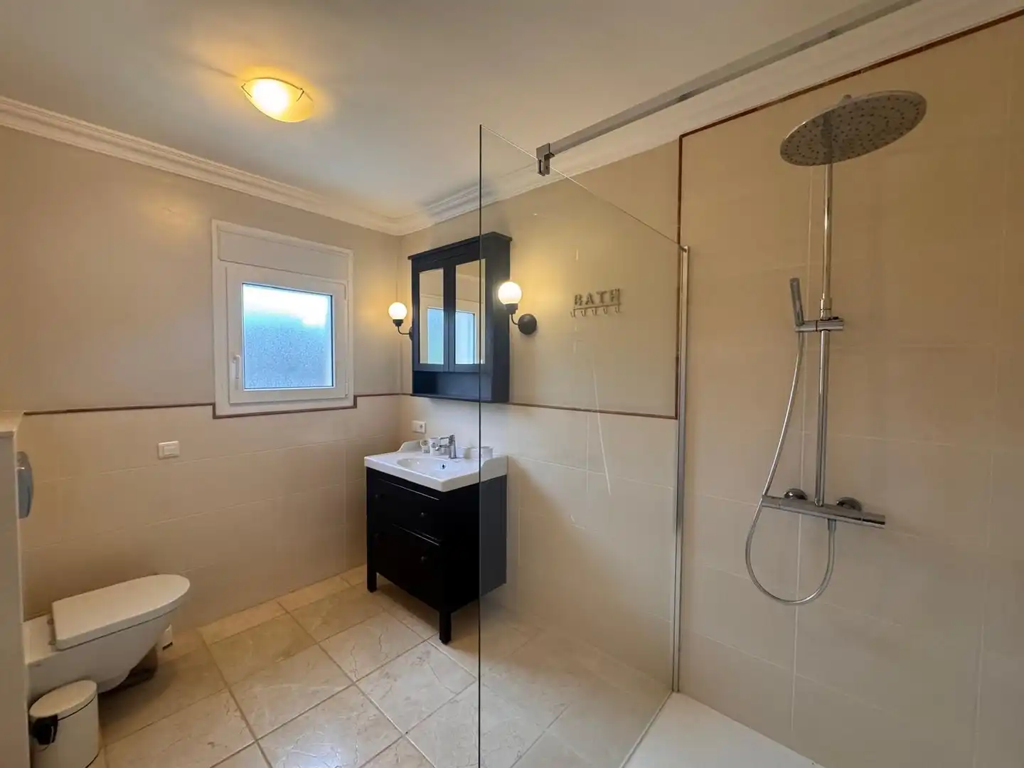 Detached house with pool for sale in Selwo, imagen 21