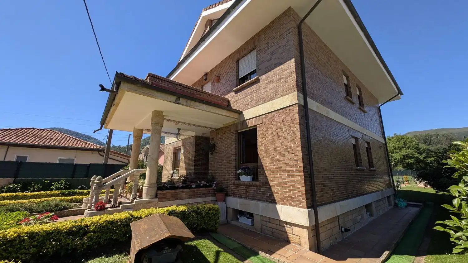 Exterior view of Houses for sale in Los Corrales de Buelna   with Heating, Private garden and Terrace