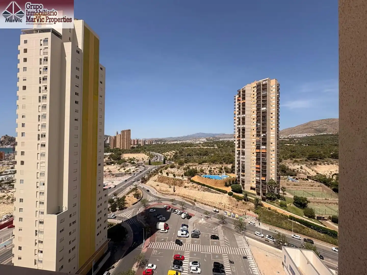 Vista exterior de Pis en venda en Benidorm amb Aire condicionat, Terrassa i Moblat