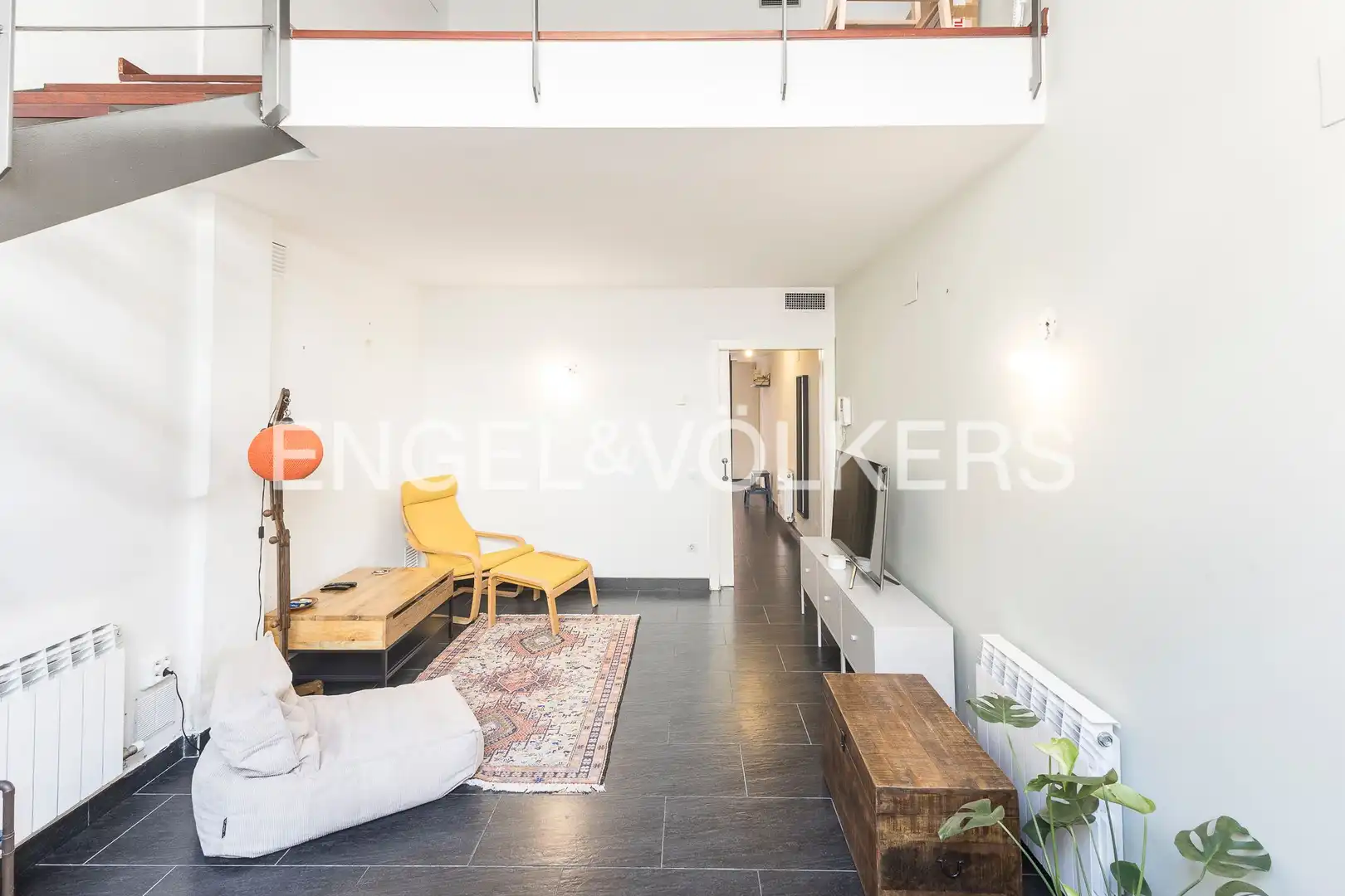 Sala d'estar de Planta baixa en venda en Barcelona amb Calefacció i Terrassa