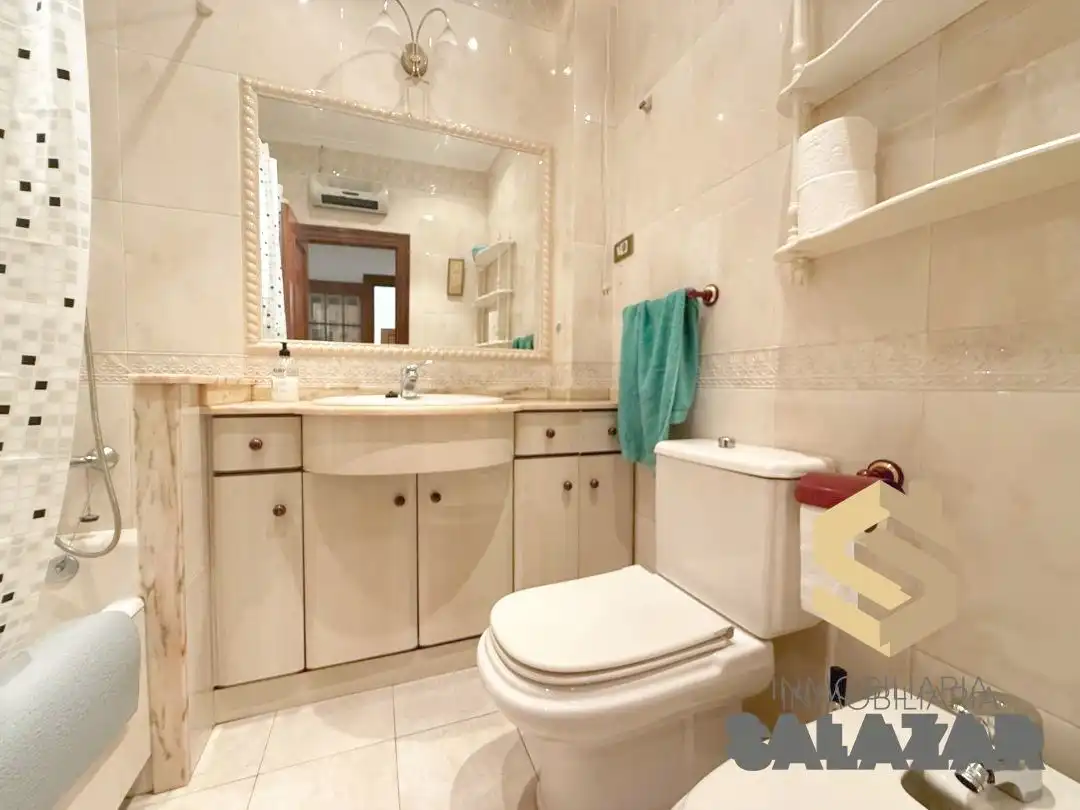 Baño de Piso de alquiler en Bilbao  con Calefacción