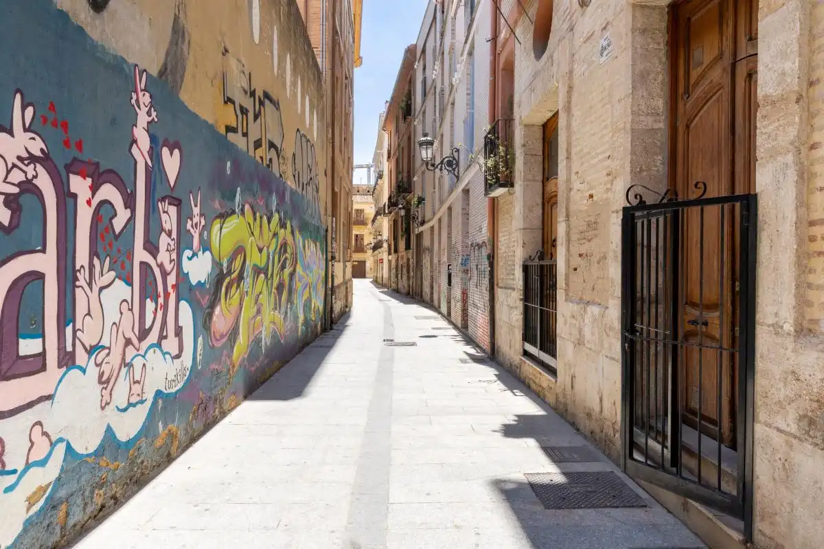 Piso en venta en C/ de Villena, El Pilar