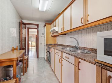 Piso con balcón en venta en Campanar