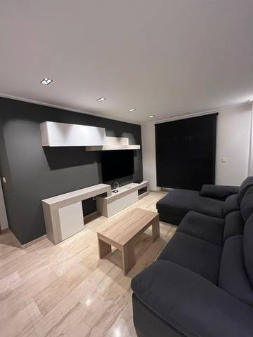 Piso en Alquiler en Plaza Crevillente - Antiguos Juzgados - El Asilo