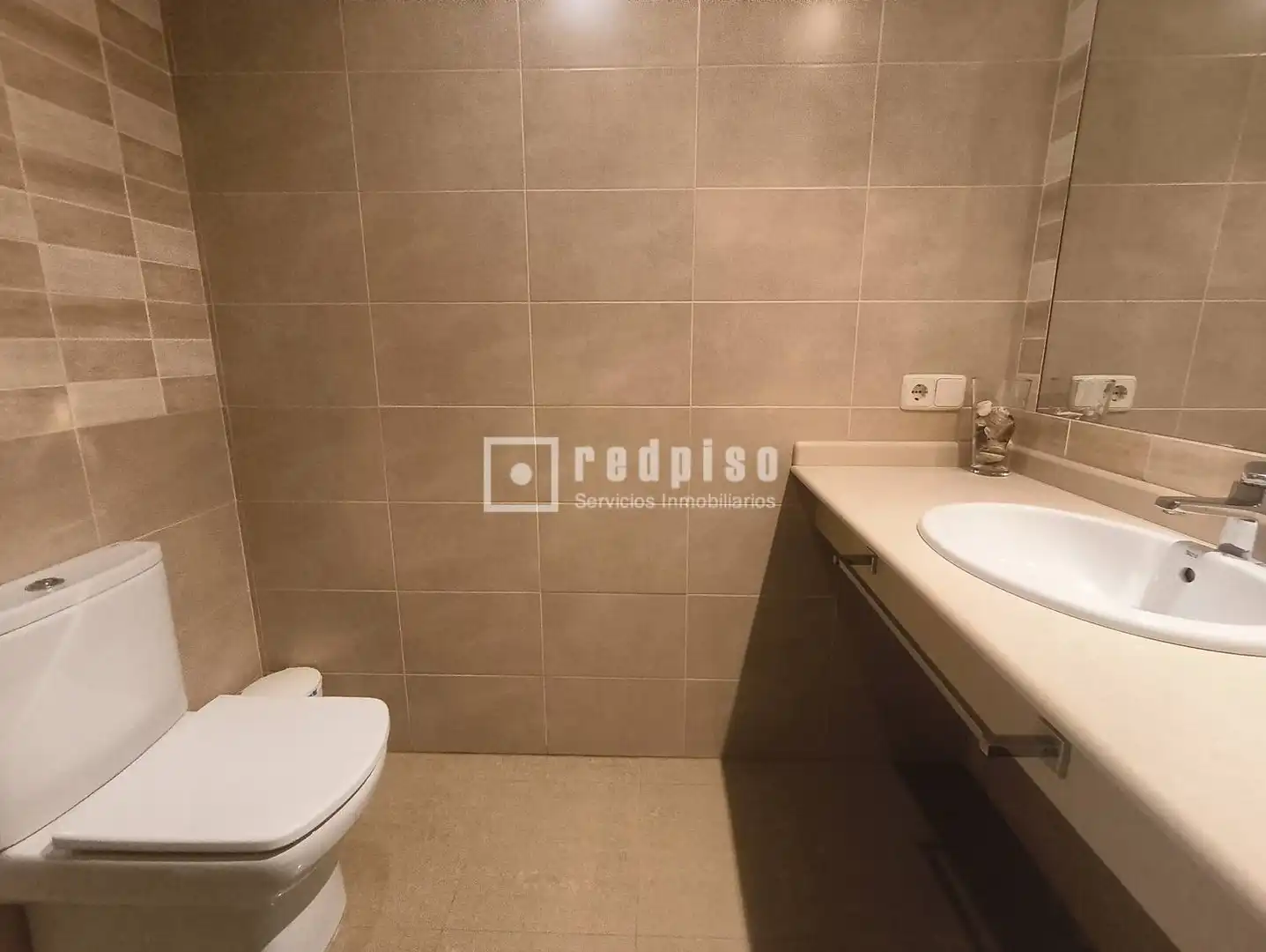 Baño de Piso de alquiler en Sevilla con Aire acondicionado, Terraza y Amueblado