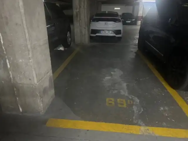 Parking de Garaje en venta en Barcelona con Alarma