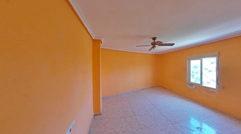 Foto 2 de Apartamento en venta en Gines Garcia Esquitino 93, Carrús Este, Elche / Elx