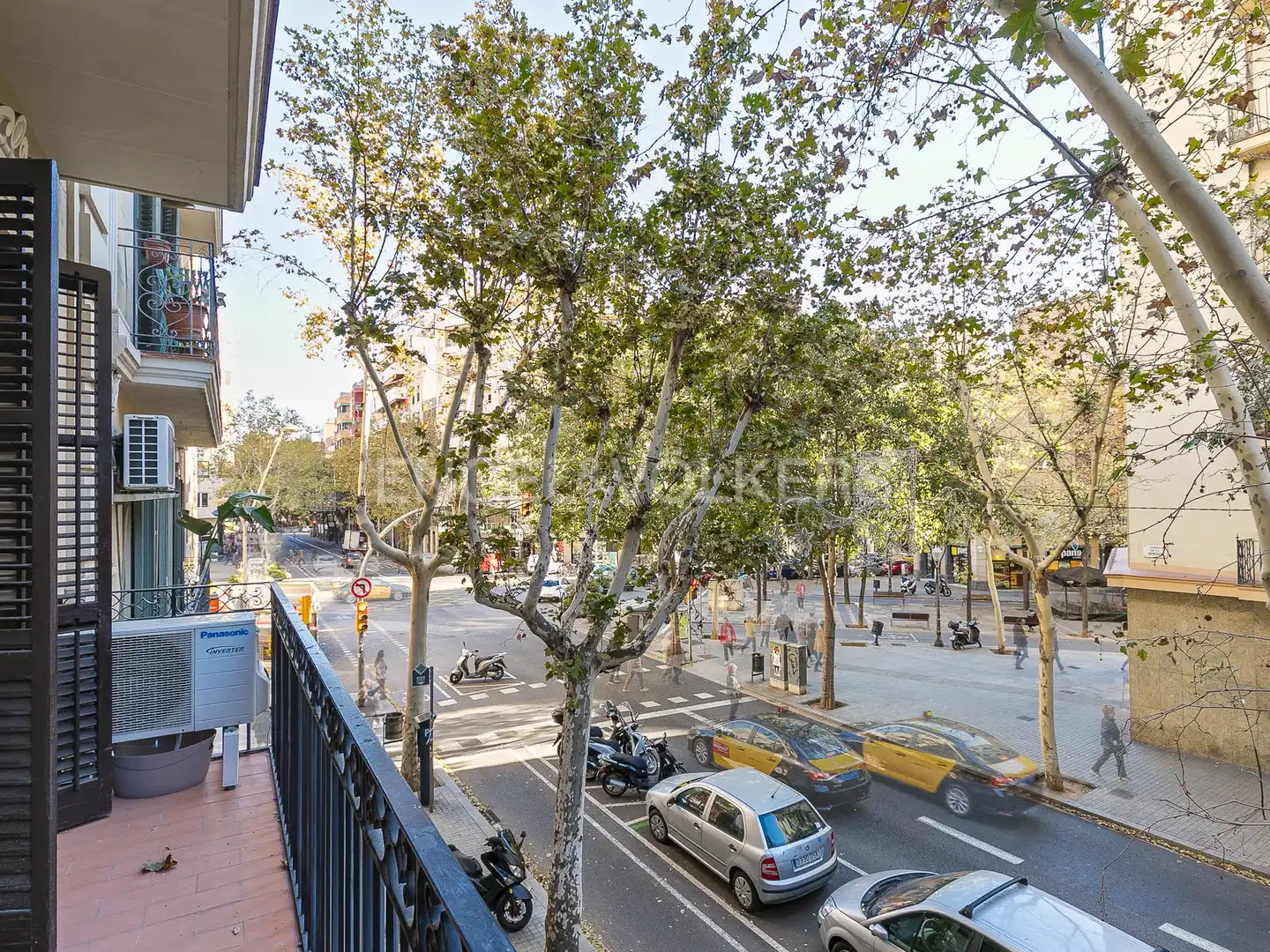 Exterior view of Flat for rent in Barcelona  with Air Conditioner, Heating and Parquet flooring