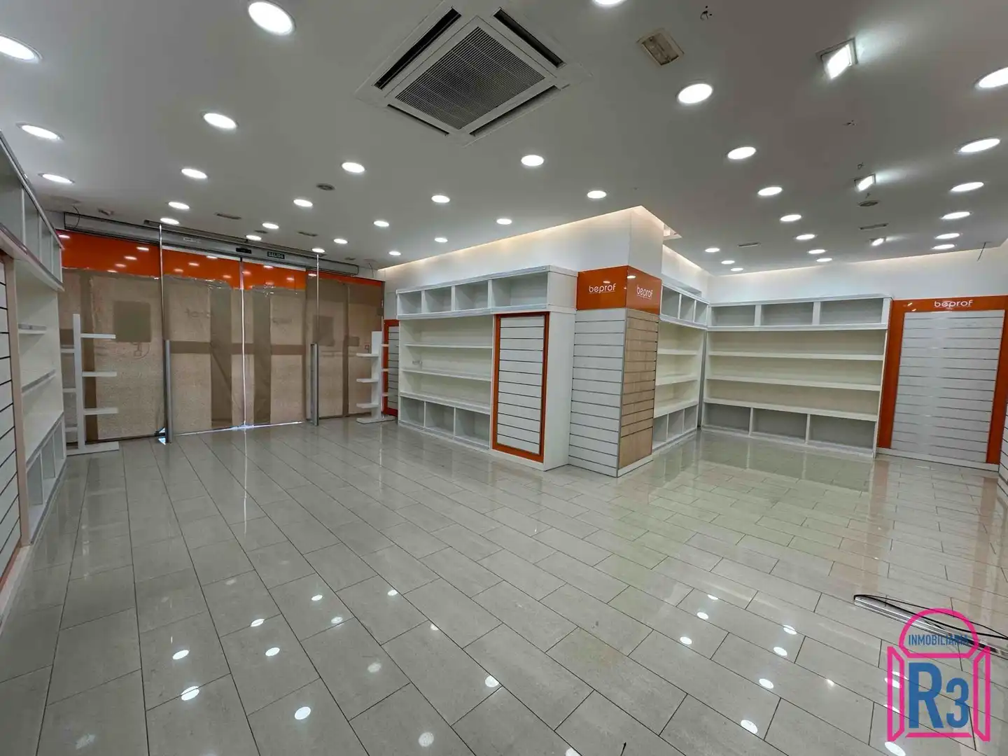Business premises to rent in Guardia Civil - fachada a Plaza de La Pícara Justina, imagen 6