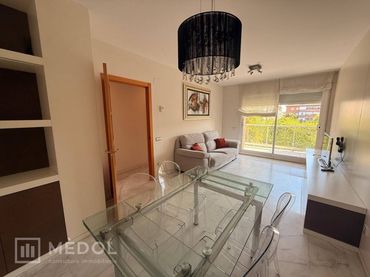 Flat with balcony to rent in Calle Carles Riba