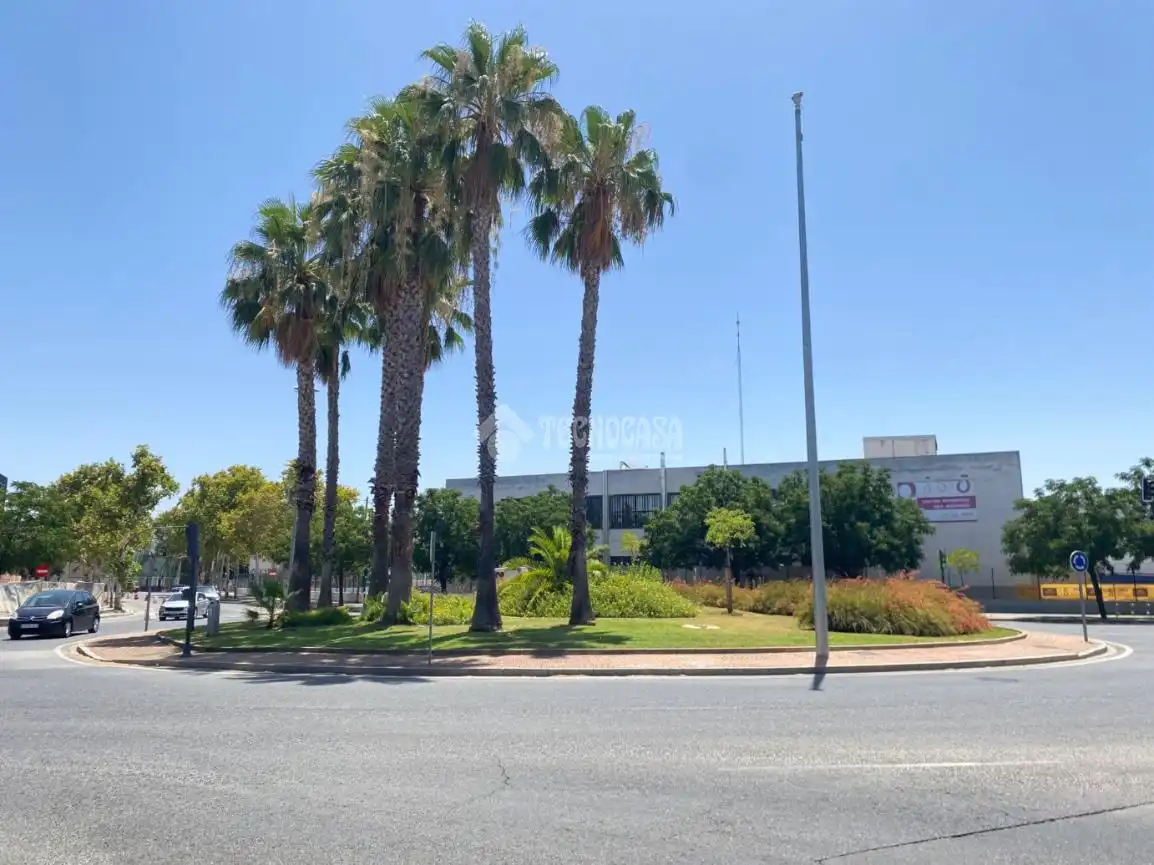 Exterior view of Flat for sale in Sevilla  with Air Conditioner and Parquet flooring
