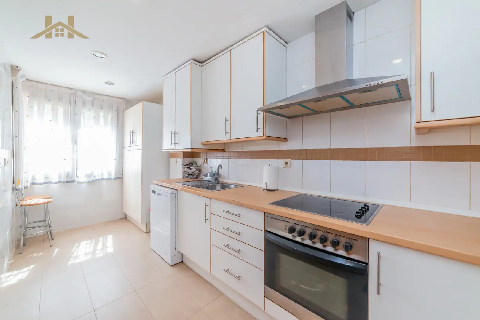 Kitchen of Detached homes for sale in Parla  with Air Conditioner, Heating and Private garden