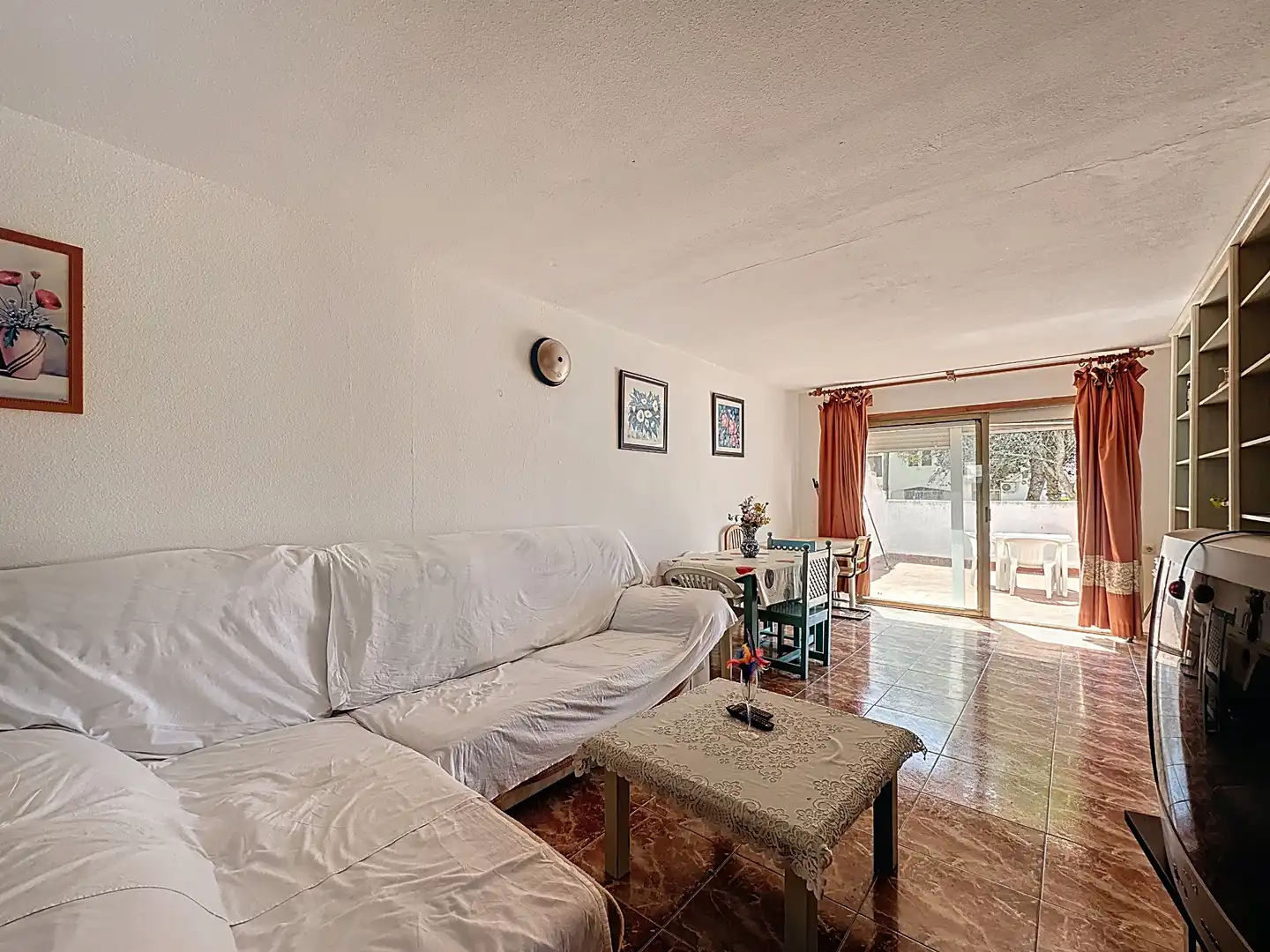 Sala de estar de Apartamento en venta en Roquetas de Mar con Jardín privado, Terraza y Amueblado