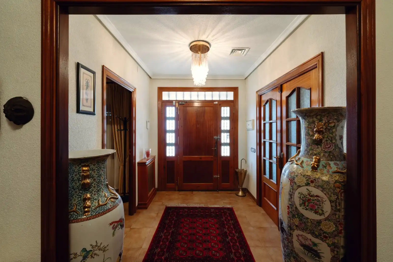 Houses for sale in Recas  with Air Conditioner, Heating and Private garden