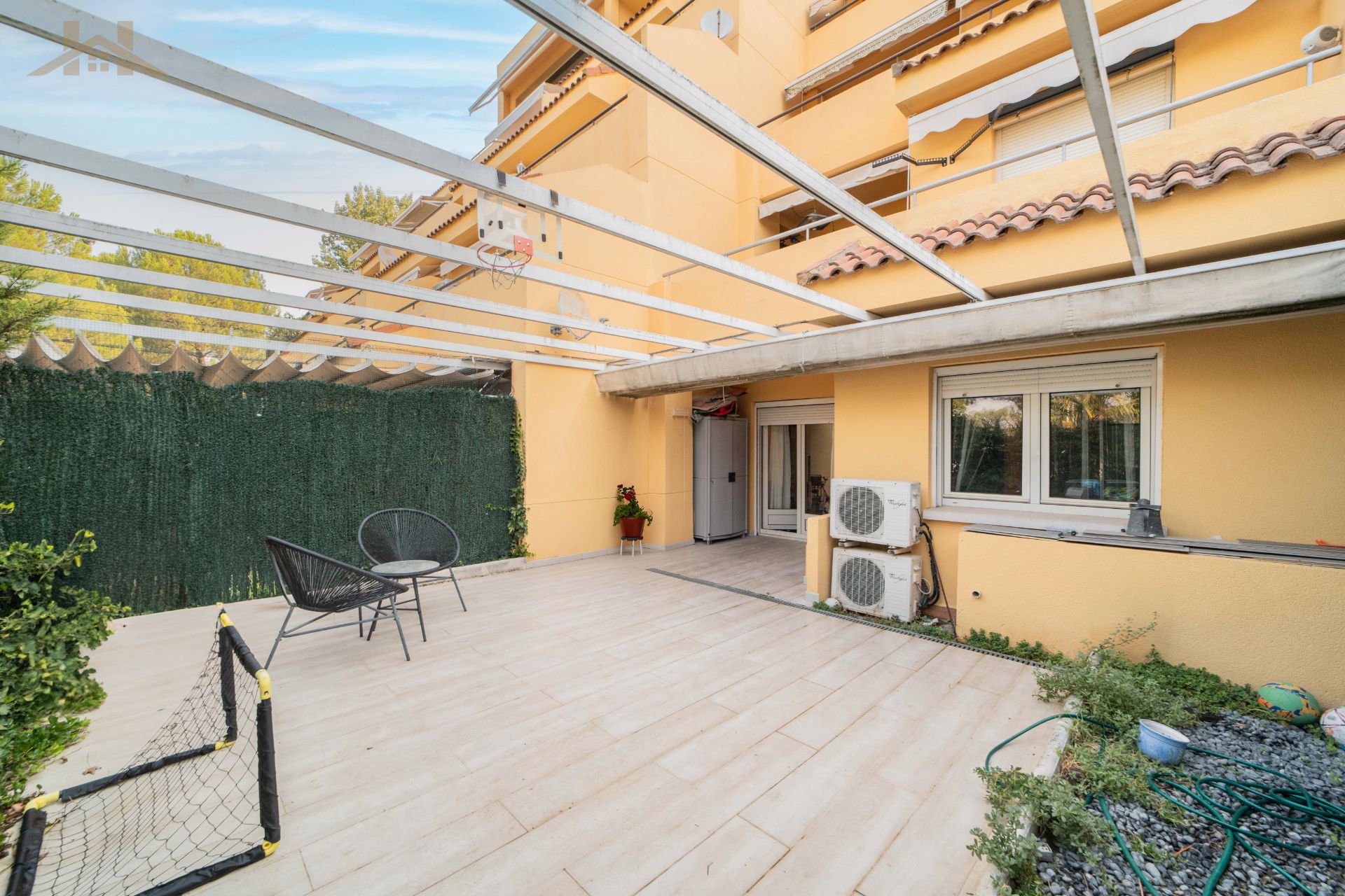 Terrassa de Pis en venda en Villaviciosa de Odón amb Aire condicionat, Jardí privat i Piscina comunitària