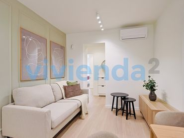 Flat with balcony to rent in Calle Mira el Rio Alta