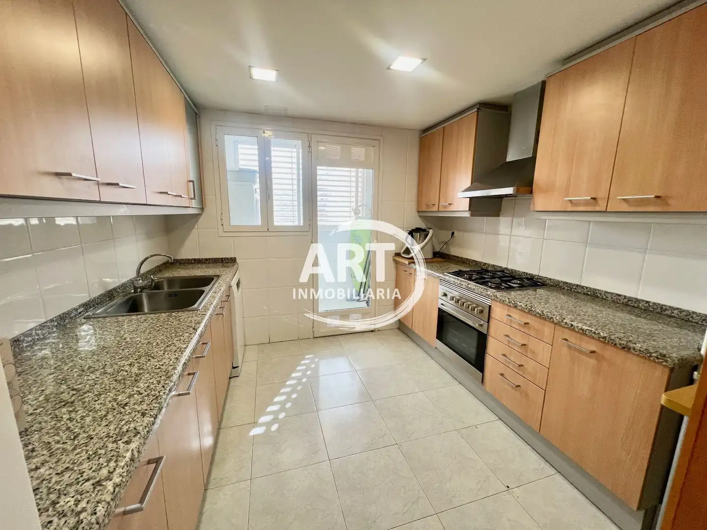Cocina de Piso en venta en Paterna con Aire acondicionado, Calefacción y Terraza