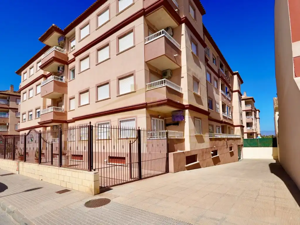 Individual for sale in Avenida Maria Del Mar Rodriguez 76