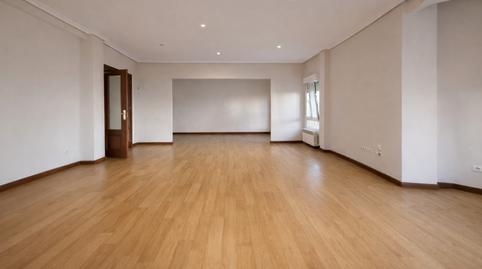 Foto 2 de Pis de lloguer a Calle Lealtad, Centro - Ayuntamiento, Santander