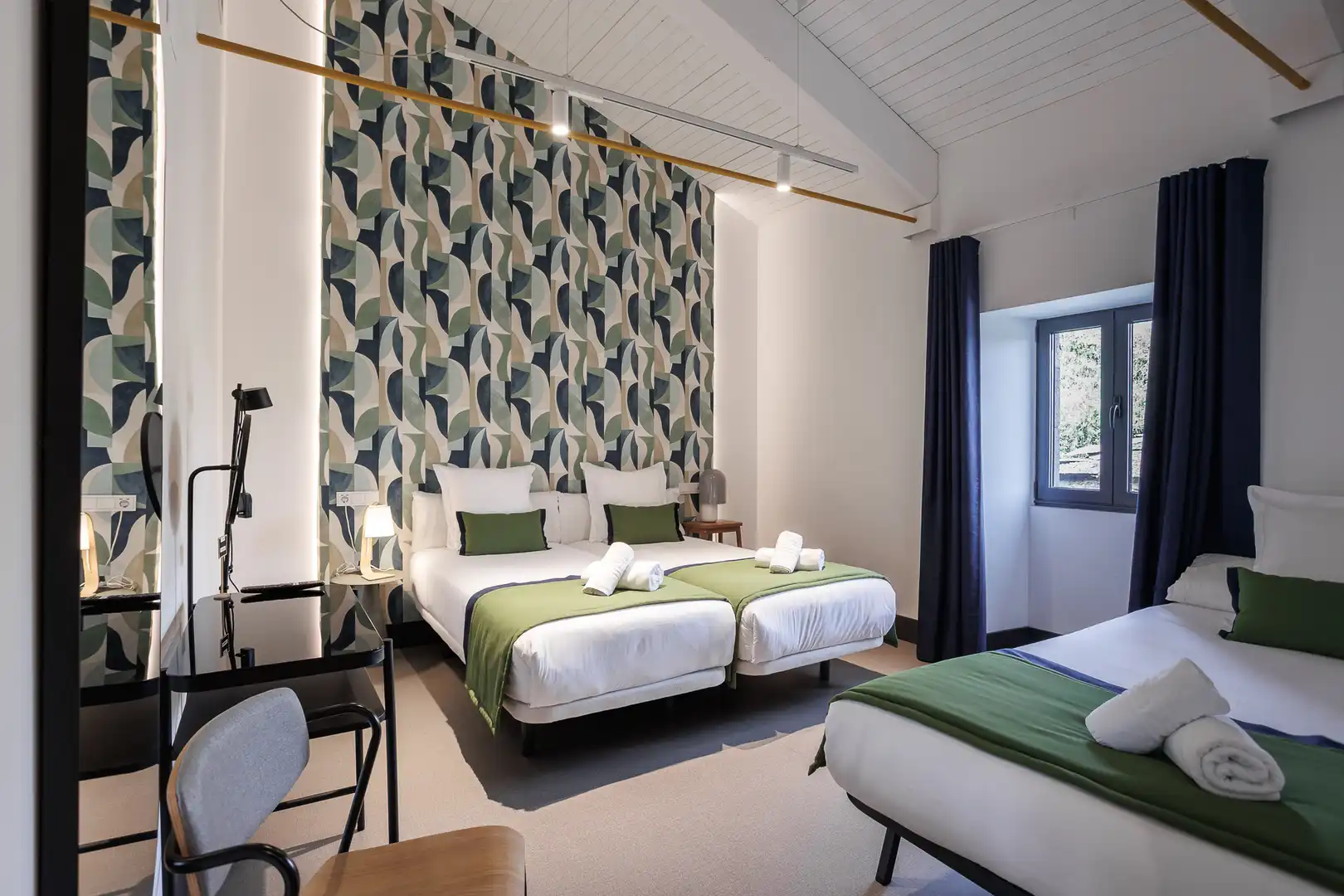 Bedroom of Commercial properties for sale in Friol  with Furnished